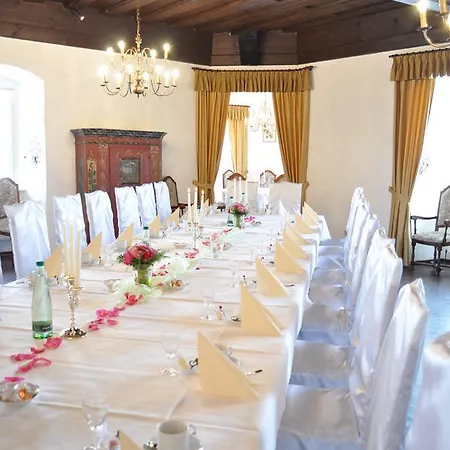 מלון Schloss 3*