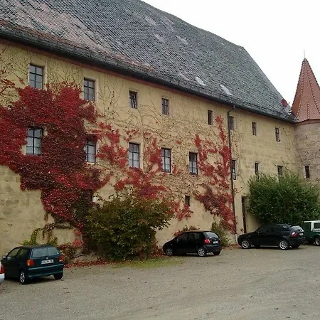 Schloss 3*